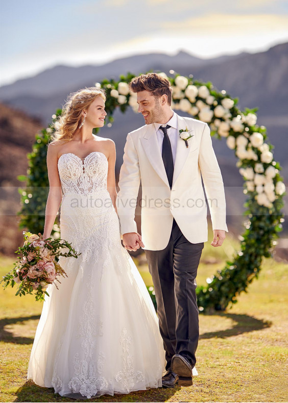 Strapless Sweetheart Neck Beaded Ivory Lace Tulle Buttons Back Wedding Dress